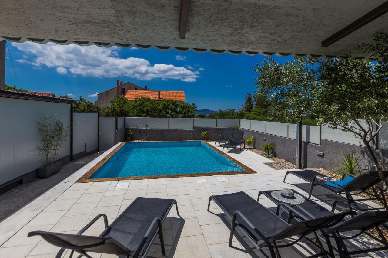 Katina Apartment With Private Pool Zára Kültér fotó